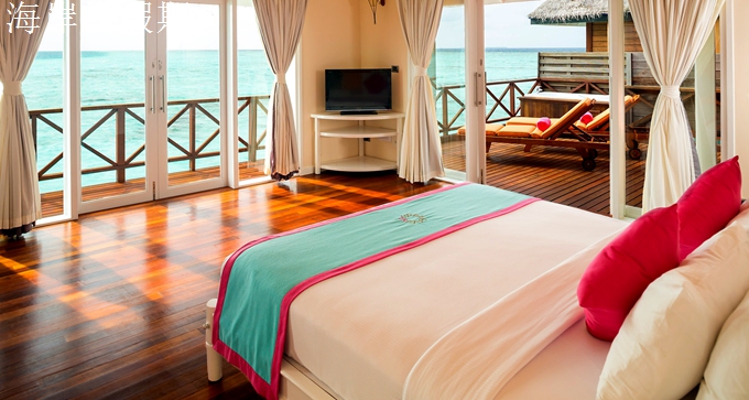 带按摩浴缸的水上别墅-Reef Villa 房型图片及房间装修风格(美露丽芙岛|薇露丽芙 Vilu Reef)海岛马尔代夫 